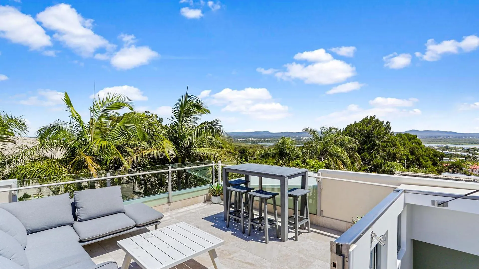 Holiday home White Cove Retreat, Noosa Heads Villa